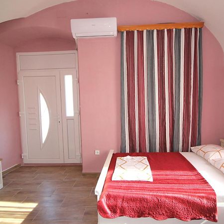 סנג' Studio Apartman Maro מראה חיצוני תמונה